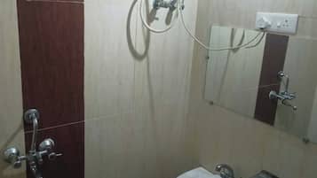 Luxury Room | Bathroom