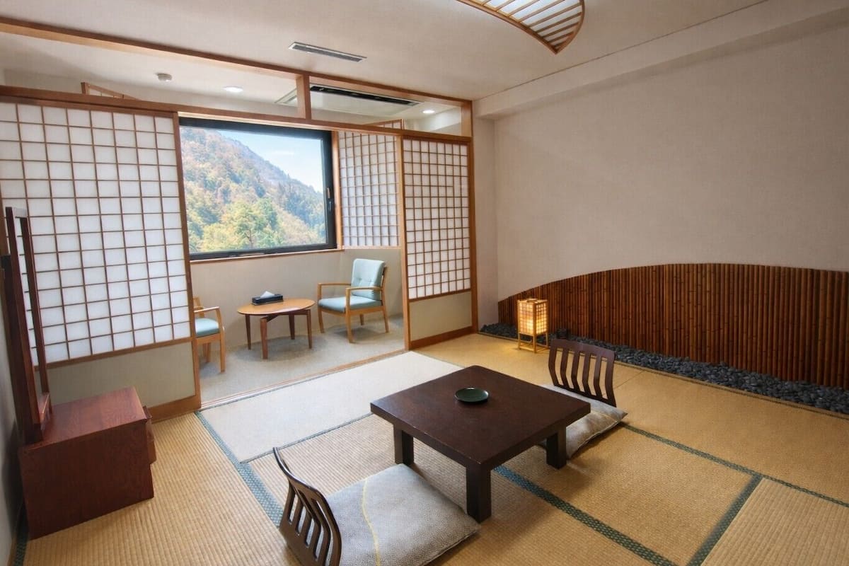 Japanilaistyylinen kolmen hengen huone, vuoristonäköala | Sisätilat