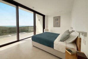 5 bedrooms, in-room safe, iron/ironing board, free WiFi - Luxury residence with pool - Terra di Bertolino in Menfi - DiCasaInSicilia (Menfi)