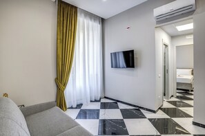 Condo, sacada | Área de estar