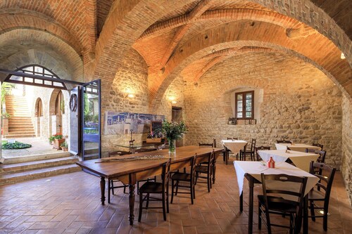 Wonderful castle, lovingly restored and panoramic view of Perugia and Tuscany.