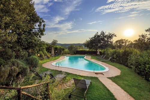 Wonderful castle, lovingly restored and panoramic view of Perugia and Tuscany.