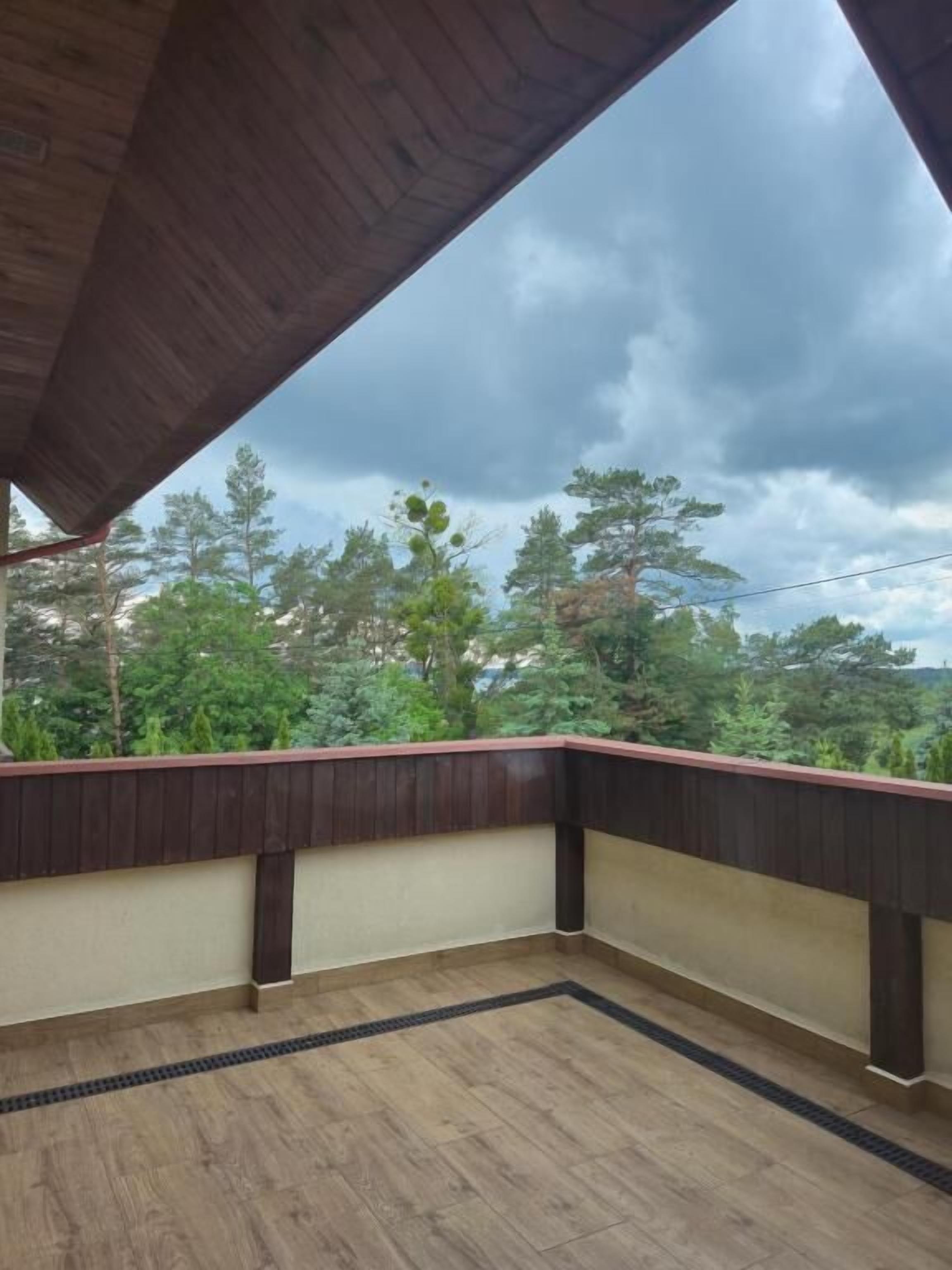 Family Room, Garden View | Property grounds