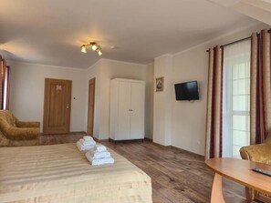 Familienzimmer, Gartenblick | Kostenloses WLAN, Bettwäsche
