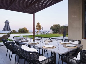 屋外ダイニングエリア