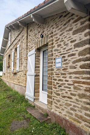 Exterior detail - Cosy studio with private garden - Seafront 1 min away - Domaine Monval Pornic (Pornic)