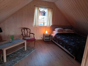 Casa, 3 quartos, varanda | 4 quartos