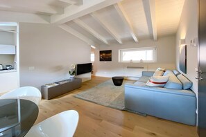 TV - Time to Be - SETA Luxury Apartments (Peschiera del Garda)