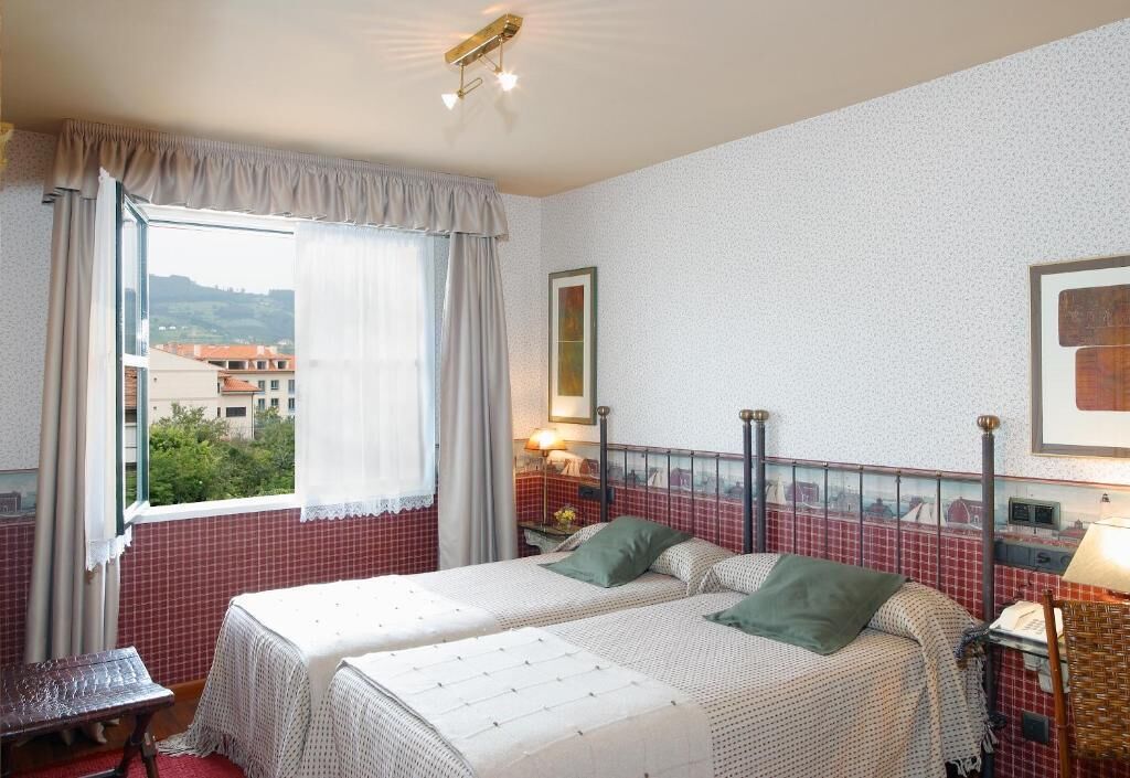 Twin Room, City View