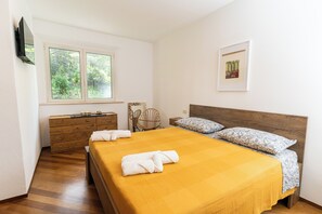 Room - Prestigious apartment with two double bedrooms in a Relais with a pool (Emilia-Romagna)