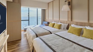 In-room safe, free WiFi, bed sheets