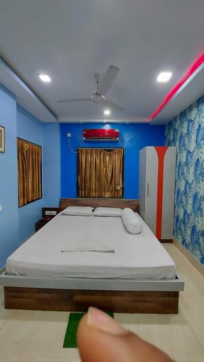 Room - Oracle Guest House  (Kharagpur)