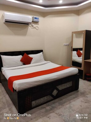 Room - Raj Residency Govindpuri (New Delhi)