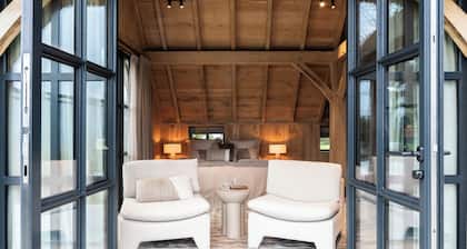 Detached wellness cottage with private heated pool