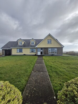 Exterior - Teach Na hAirde with Stunning Views (Carna)