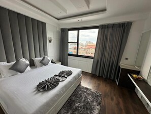In-room safe, soundproofing, iron/ironing board, free WiFi - HOTEL LA SERA (Srinagar)