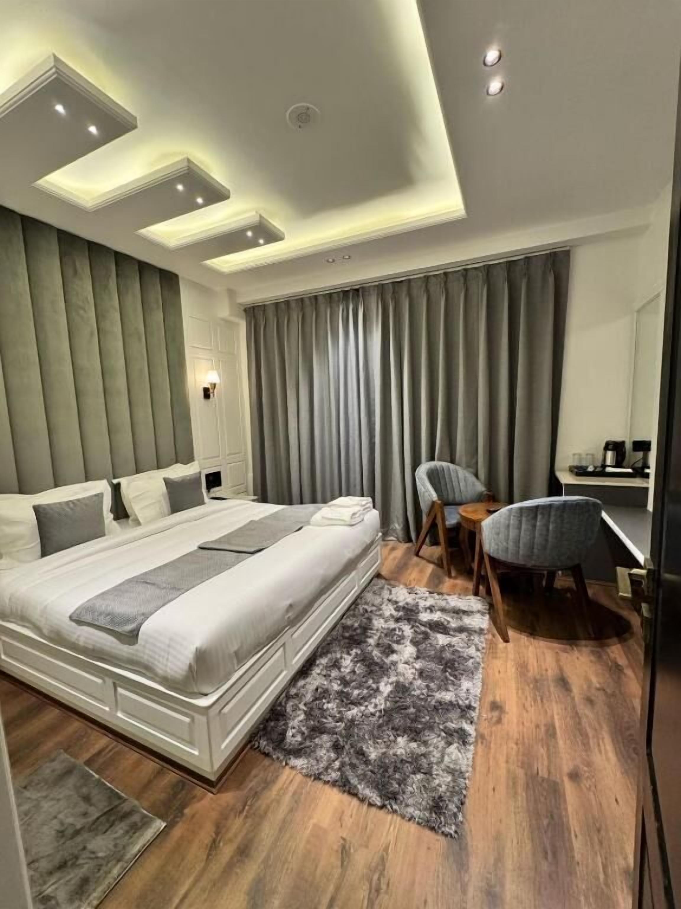 Deluxe Double Room, City View