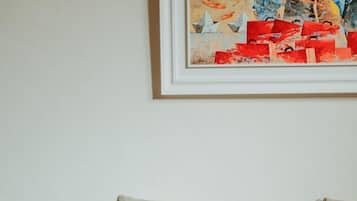 Deluxe Double or Twin Room, Patio, Courtyard View | Interior