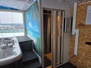 House, 3 Bedrooms, Patio | Bahagian dalam