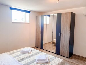 3 makuuhuonetta, ilmainen Wi-Fi, vuodevaatteet