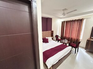 Deluxe Room - Hotel Excotia Haridwar (Haridwar)