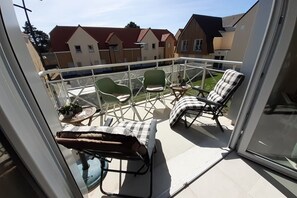Property grounds - Chuchotis, apartment for 4 with balcony and parking space (LE Crotoy)