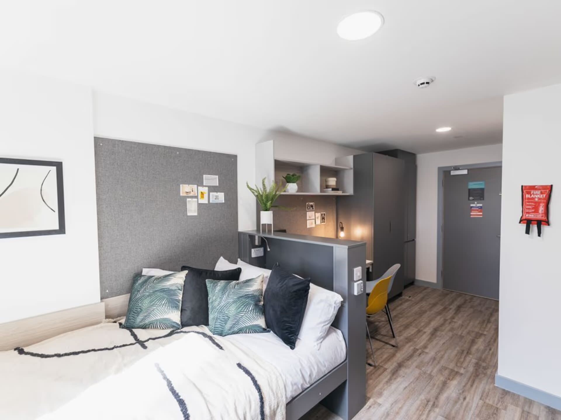 Estudio, no fumadores | Cortinas opacas y wifi gratis