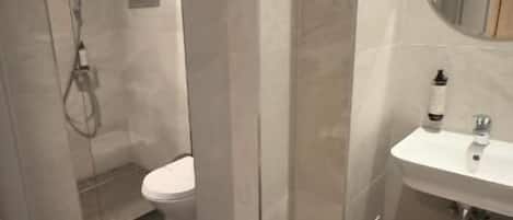 Doppelzimmer | Badezimmer