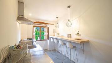 Lägenhet Standard - utsikt mot innergården | Eget kök