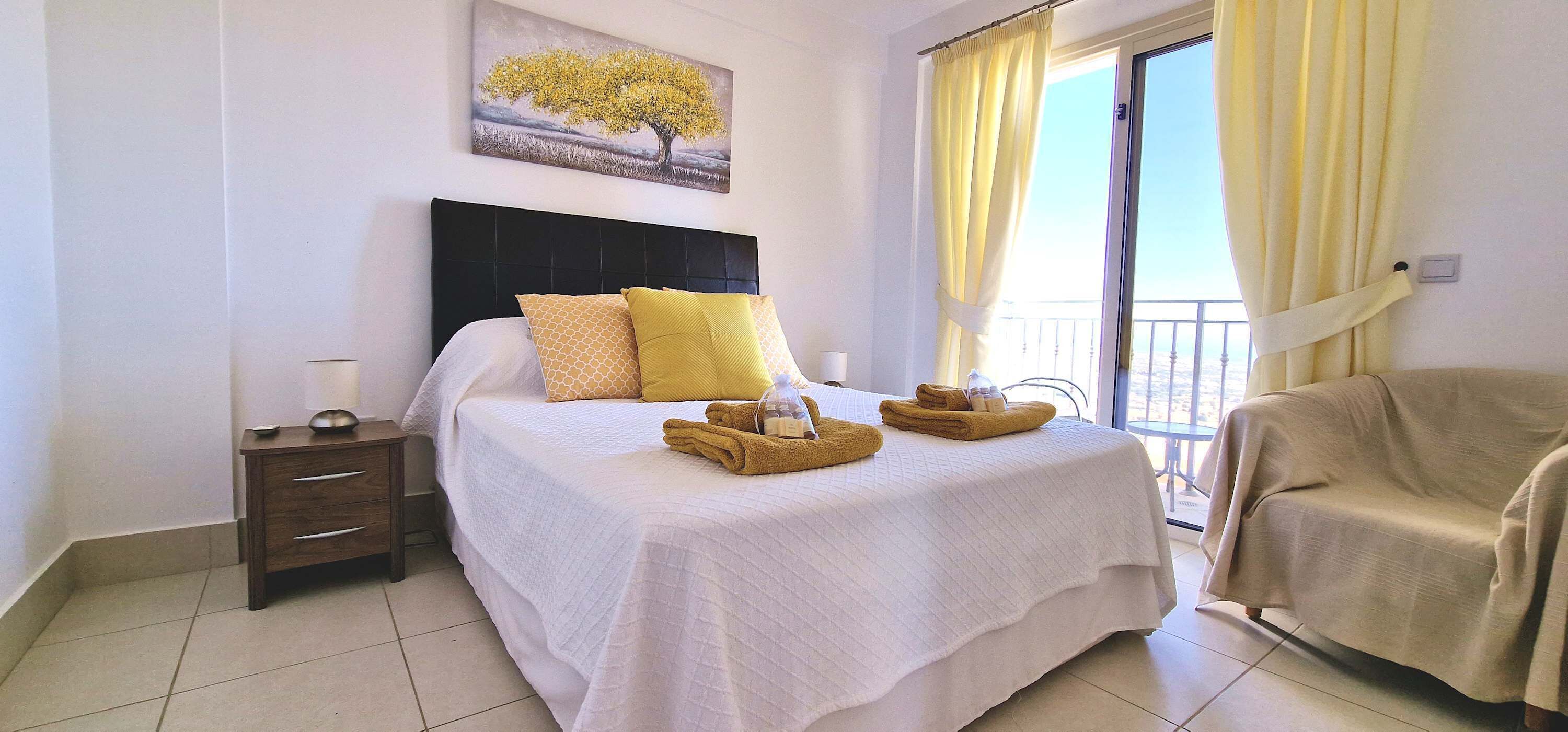 3 dormitorios, tabla de planchar con plancha, wifi gratis y ropa de cama