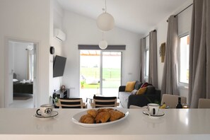 Dining - Special Launch Price! Breathtaking Sea View-2BR Villa-Perfect for Families (Polis Chrysochous)