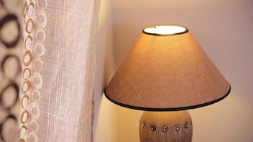 Classic Double Room, Balcony, City View | Interior detail