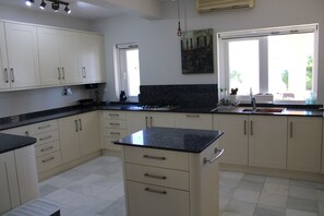 Fridge, microwave, oven, dishwasher - Stunning Villa (AN)