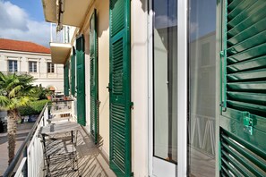Exterior detail - Apartment 'Casa Margherita' with Sea View, Wi-Fi and Air Conditioning (Diano Marina)