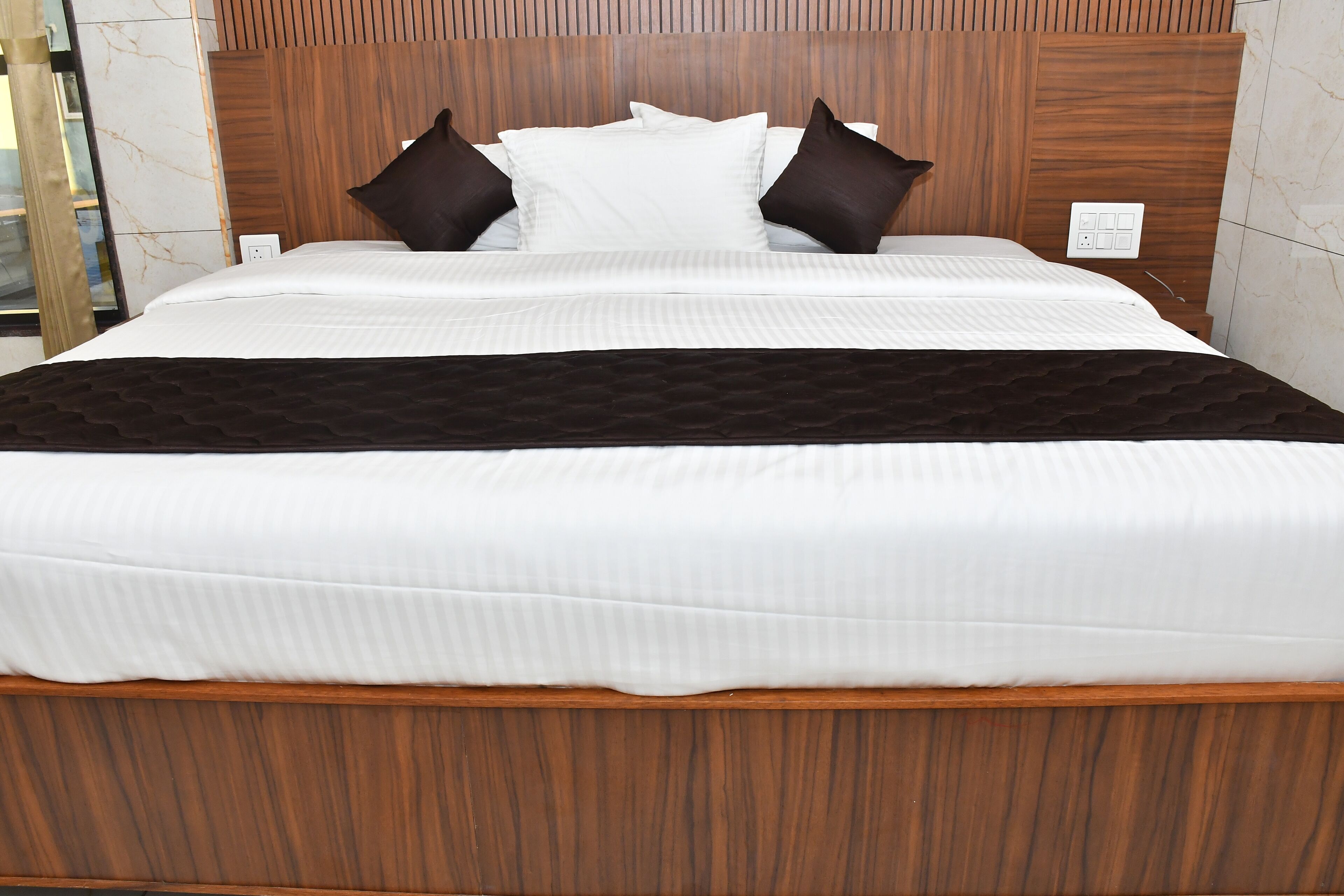 Elite Triple Room | Desk, laptop workspace, free WiFi