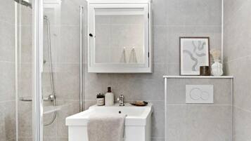 Studio, 1 Bedroom | Bathroom