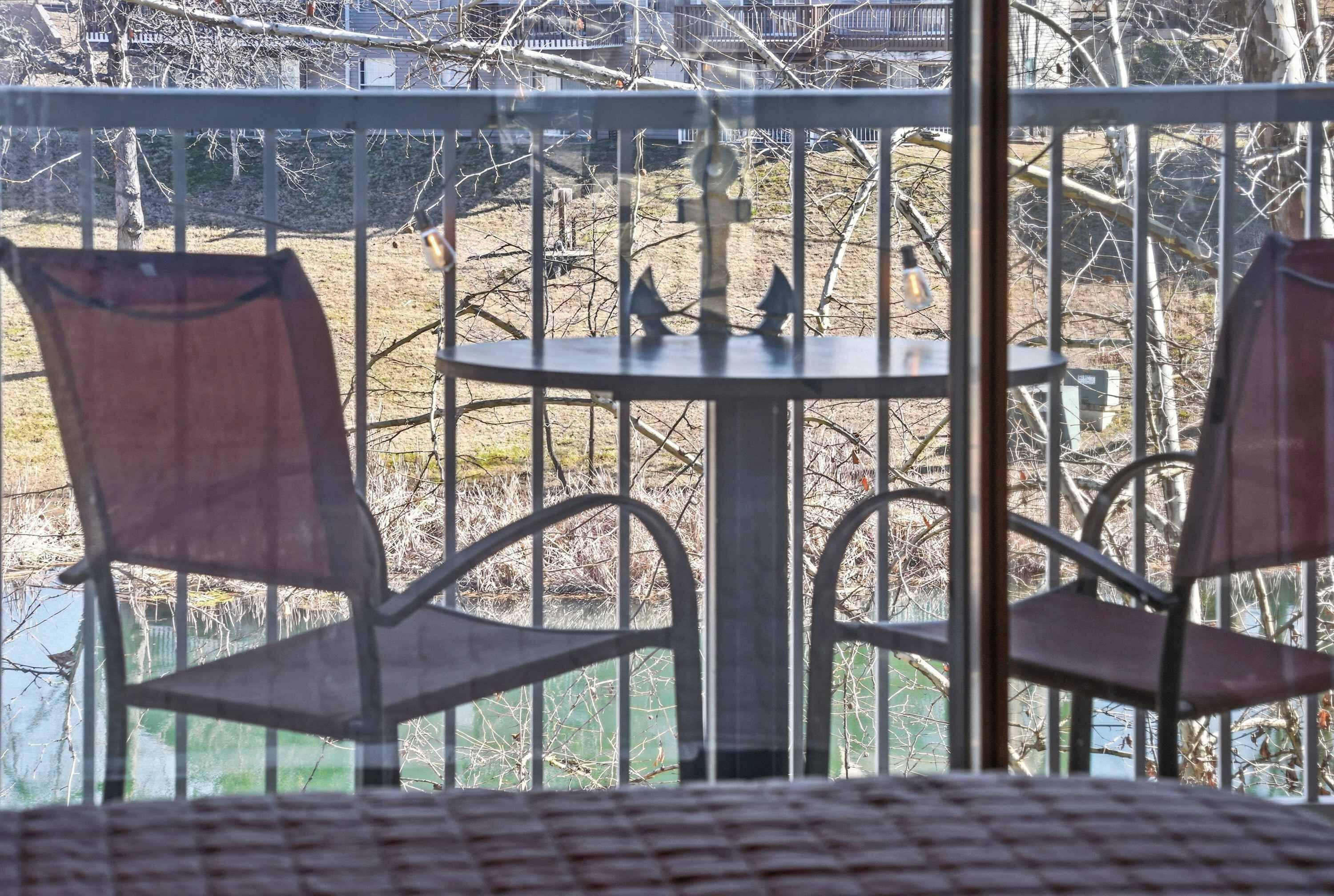 Condo, Multiple Beds, Balcony (Branson Breeze Escape) | Outdoor dining