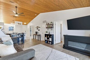 Condo, Multiple Beds, Balcony (Branson Breeze Escape) | Living area - Branson Breeze Escape (Branson)