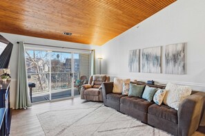 Condo, Multiple Beds, Balcony (Branson Breeze Escape) | Living area - Branson Breeze Escape (Branson)