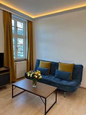 Living area - Comfort apartment with 1 bedroom with mountain view in Oberammergau (Oberammergau)