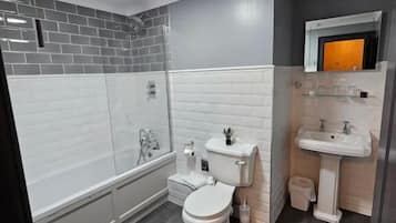 Værelse til 3 personer | Badeværelse