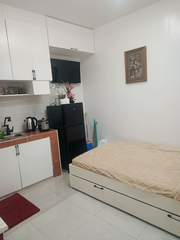 Cozy Staycation With Ac & Wi-fi Fully Furnished In Valenzuela City - Valenzuela