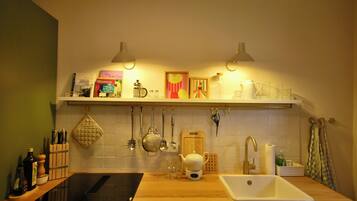 Kühlschrank, Ofen, Herdplatte, Geschirrspüler