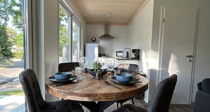 Cube 97 | 4 persoons chalet met hottub op Resort de Betuwe