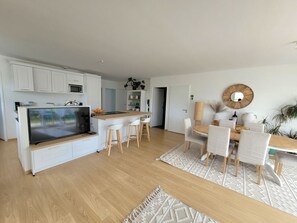 Dining - Bright villa with garden and Balnéo 5 min d'Arcachon and 15 min from the beaches (La Teste-de-Buch)