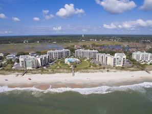 On the beach - Shipyard Village B- 23 Features Beautiful Views of the Ocean (Pawleys Island)