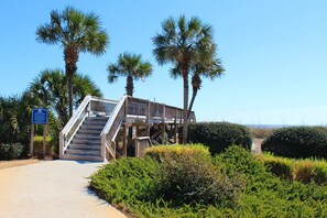 Property grounds - Shipyard Village B- 23 Features Beautiful Views of the Ocean (Pawleys Island)
