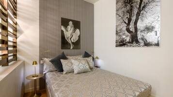 Deluxe-Apartment, Balkon, Blick auf den Innenhof