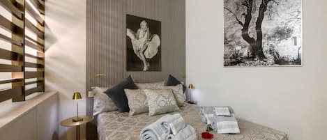 شقة ديلوكس - بشرفة - منظر للفناء