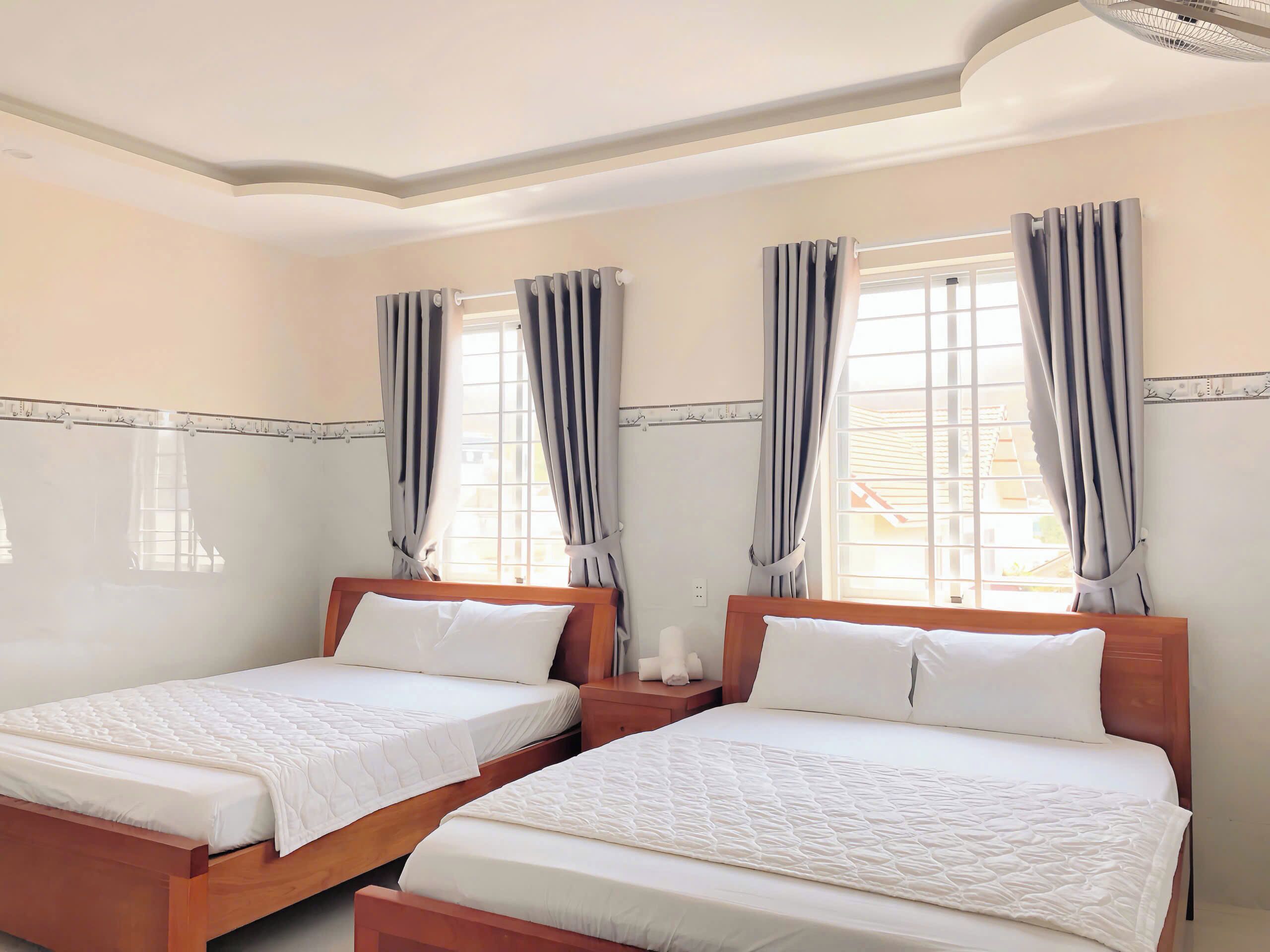 Standard Quadruple Room, City View